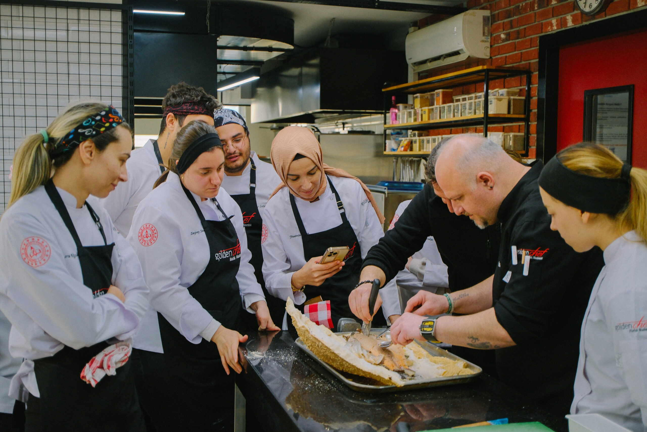 golden chef mutfak akademisi eğitmenleri ve öğrencileri