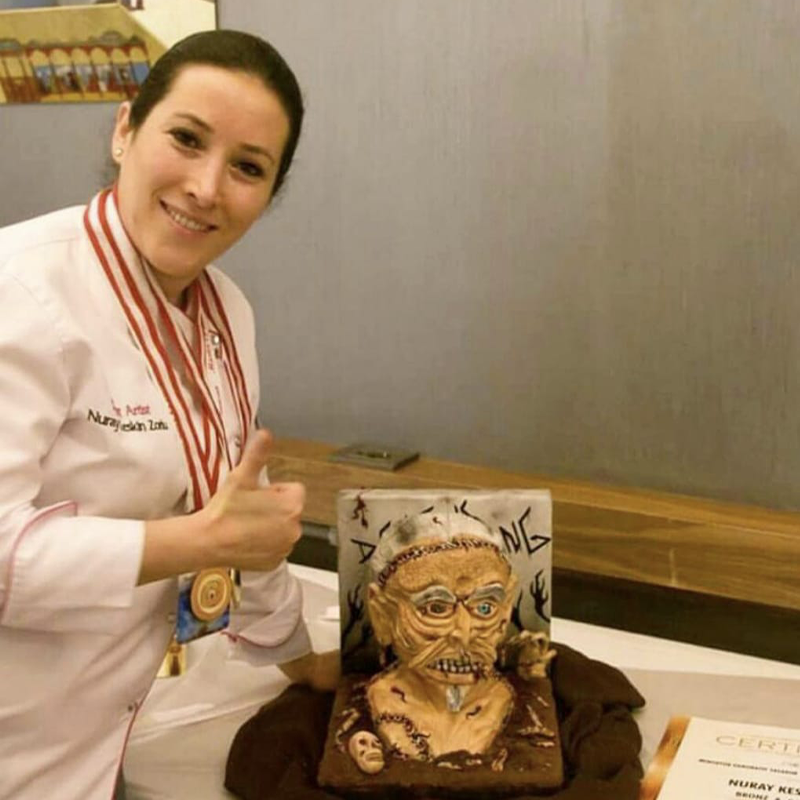 Nuray Keskin Kaya ve gerçekçi pasta çalışması