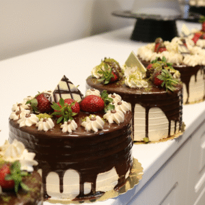 Yaş Pasta Yapımı ve Süsleme Teknikleri Workshop tanıtım görseli